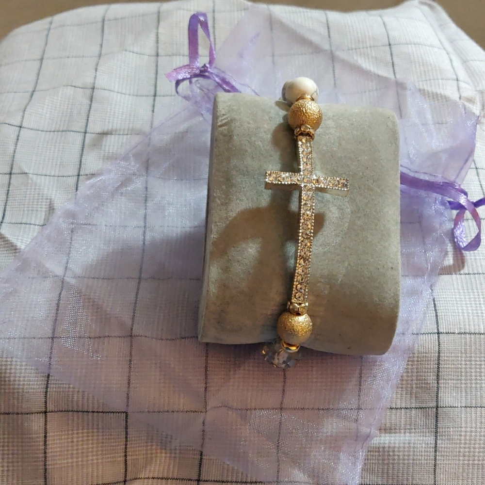 Stretch bracelet with Semi Precious stones